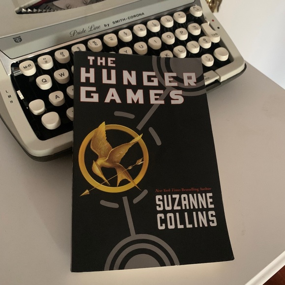 The Hunger Games book for sale - Picture 1 of 2